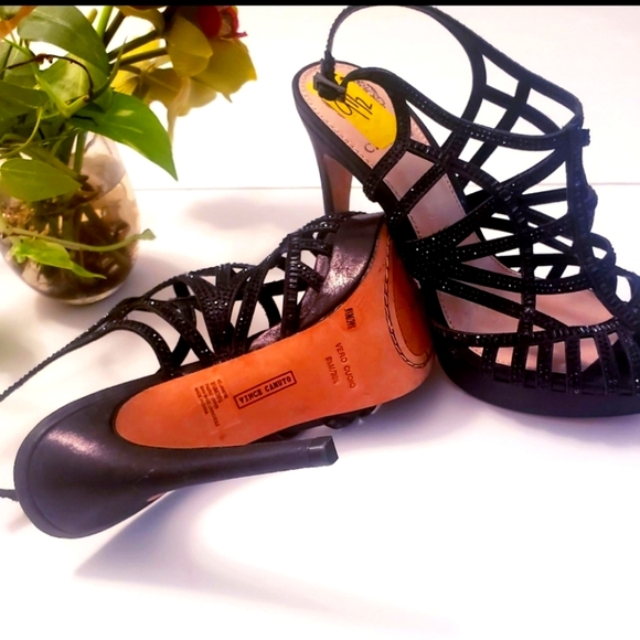 New VINCE CAMUTO caged heels 9.5 M - Picture 1 of 5